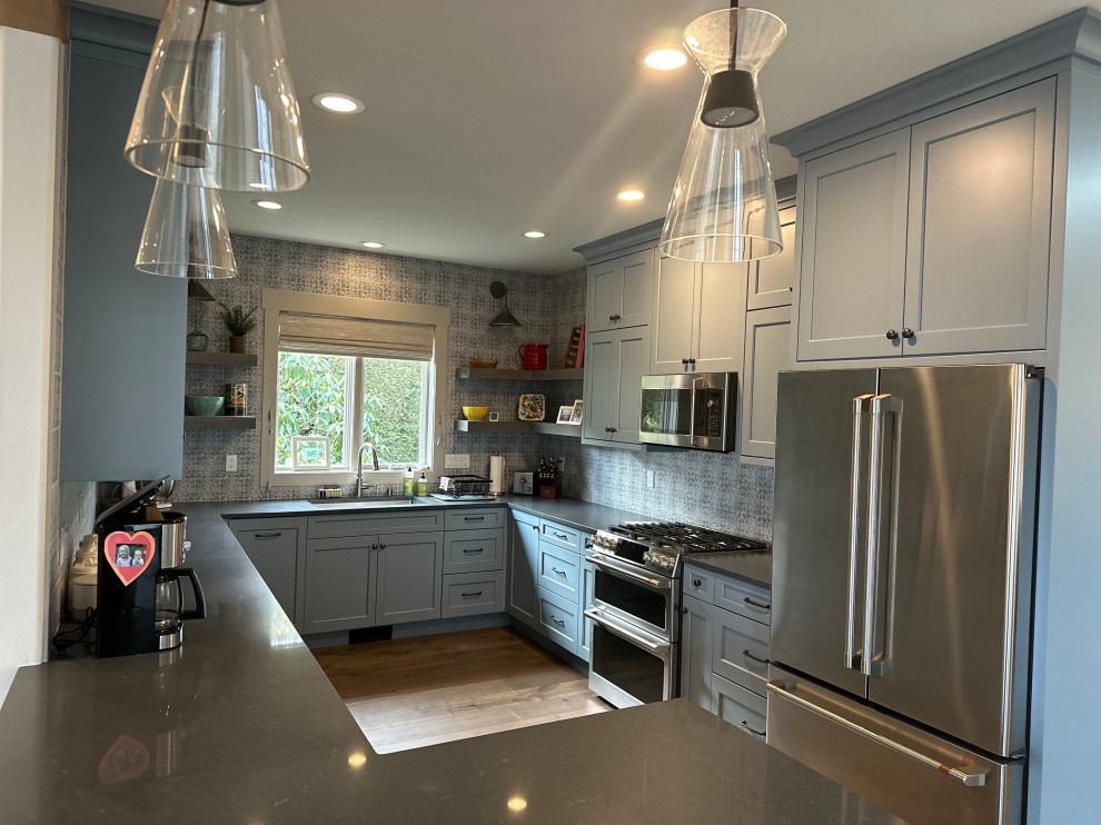 Professional general contractor working on home renovation